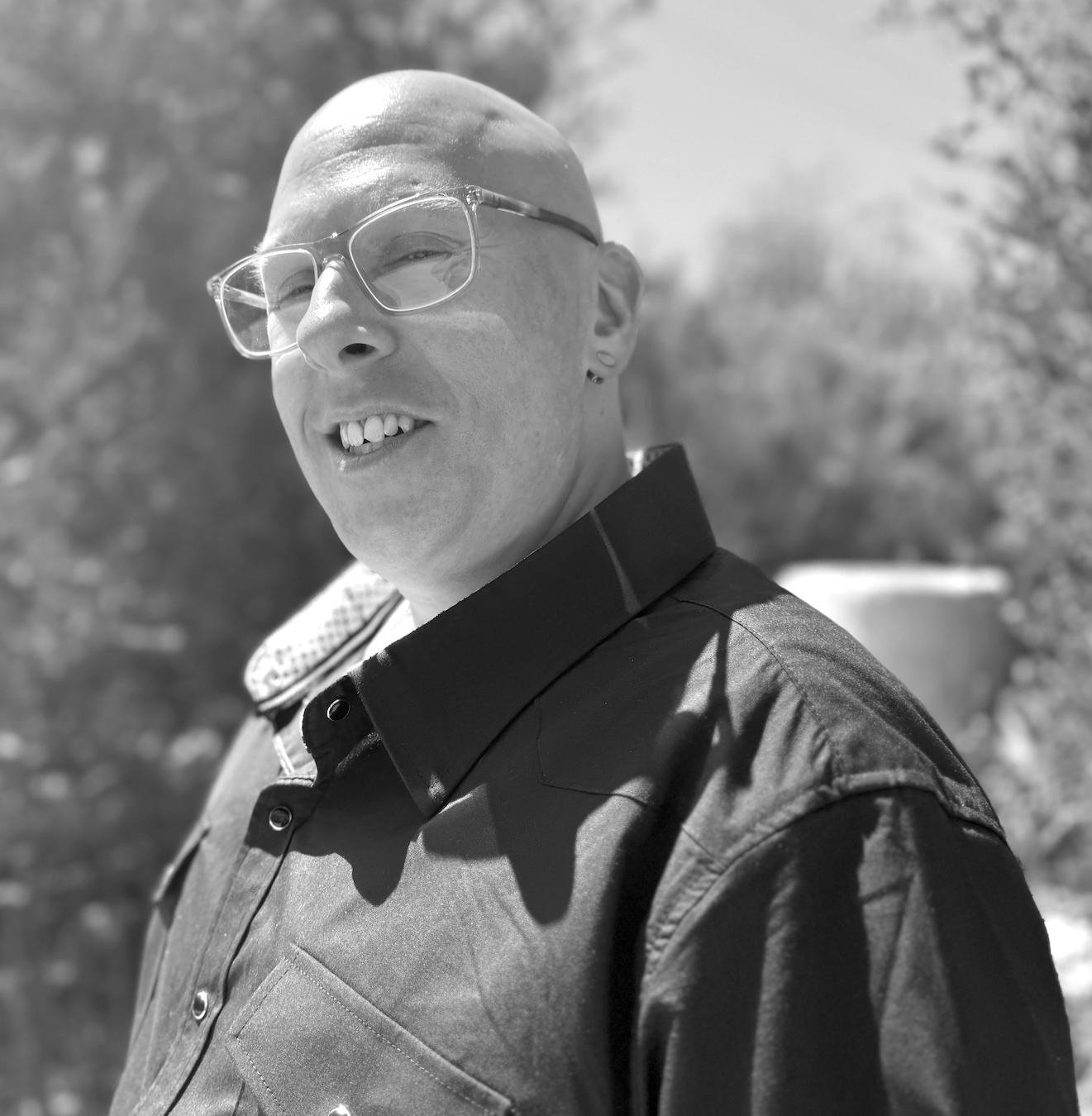 Chef Uri Nusman, Culinary Graduate, Bread & Roses Training Kitchen & Ezra Salkin, Editor, St. Joseph Center<br />